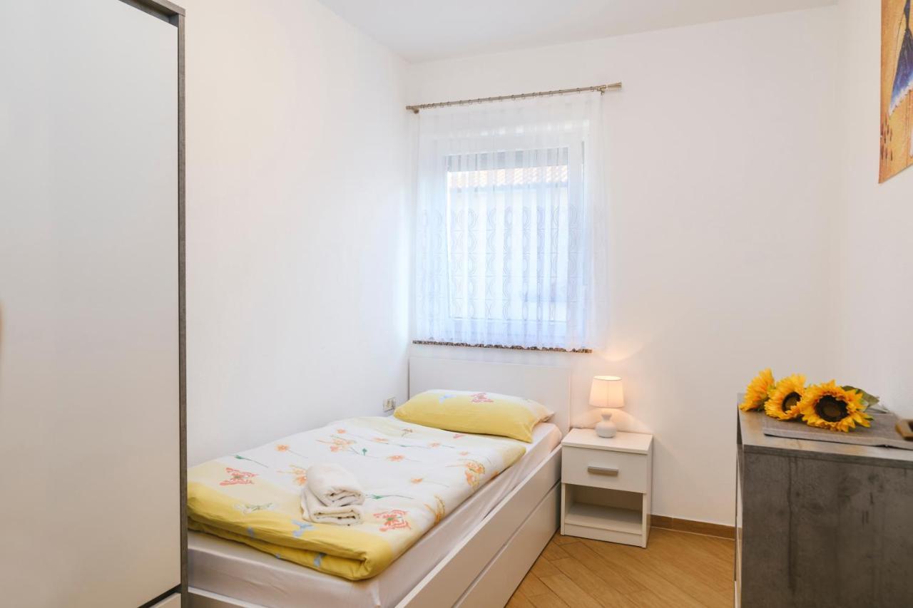 Apartments Mirela Koper Exterior photo